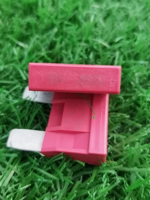 উচ্চ ভোল্টেজ মিনি অটো ব্লেড ফিউজ 40 Amp 32vdc ফ্ল্যাট টাইপ পিসি