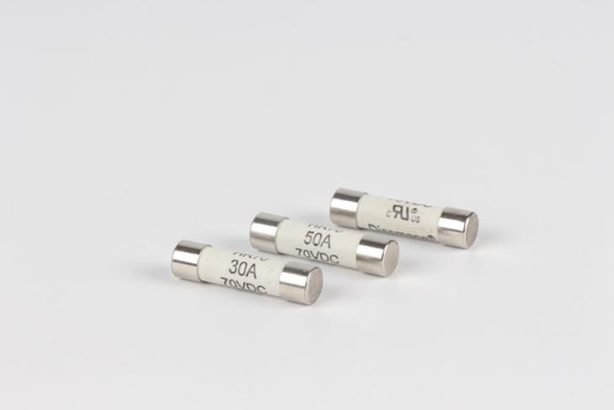 HR70 5G কমিউনিকেশন সেমিকন্ডাক্টর ফিউজ 2.5KA 70VDC বাধা দিচ্ছে